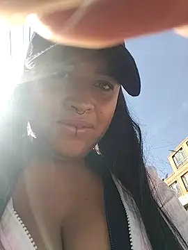 Snapshot of -Mia1 chatting on September 26, 1:29 pm -Mia1 online show from September 26, 1:29 pm