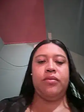 -Mia1 online show from May 20, 12:13 pm