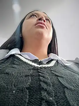 -Mia1 online show from April 14, 12:10 pm