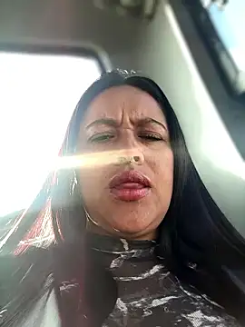 -Mia1 online show from April 10, 12:12 pm