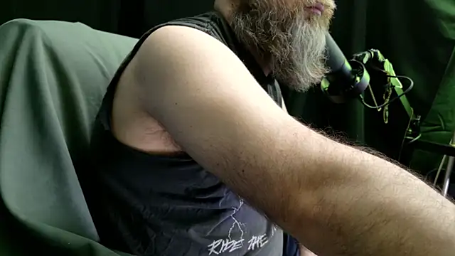 jj7779SC online show from April 16, 11:07 pm