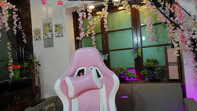 emma ayala online show from January 12, 7:09 pm