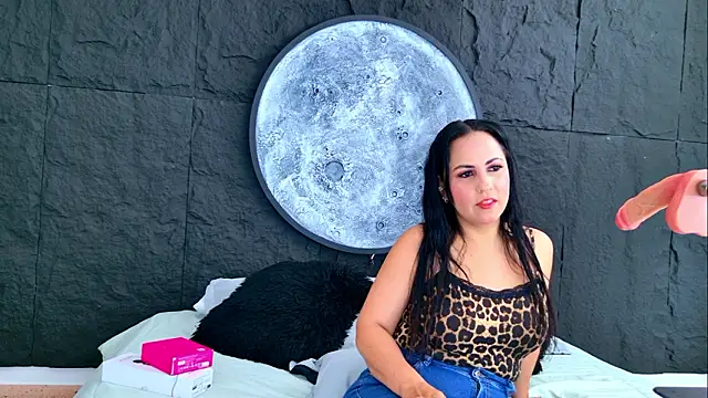 Victoriia Queen online show from March 8, 4:32 pm