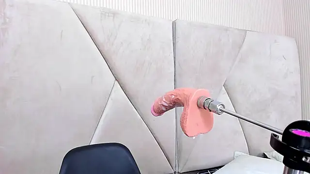 Victoriia Queen online show from November 15, 8:35 pm