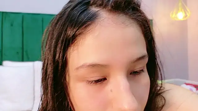 Ashley Evans22 online show from February 12, 8:30 pm