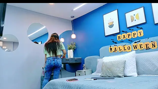 Ashley Evans22 online show from October 27, 8:10 pm