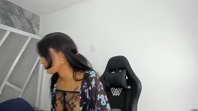 babilett online show from December 18, 8:34 pm