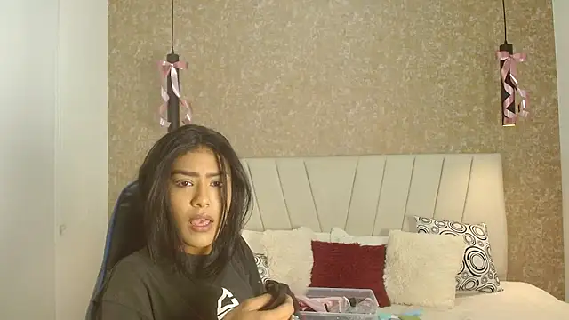 Snapshot of babilett chatting on October 18, 11:45 am babilett online show from October 18, 11:45 am