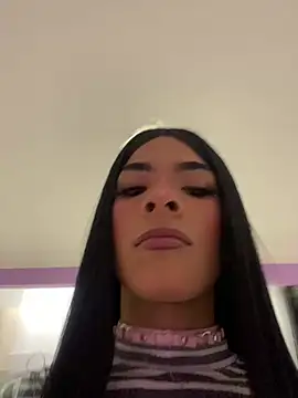 Snapshot of Amira_Ember chatting on July 12, 1:45 pm Amira Ember online show from July 12, 1:45 pm