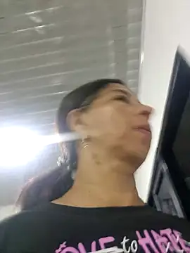 Snapshot of maleja23 chatting on October 3, 12:58 am maleja23 online show from October 3, 12:58 am