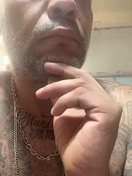 Snapshot of gitanomadrid chatting on May 8, 5:28 pm gitanomadrid online show from May 8, 5:28 pm