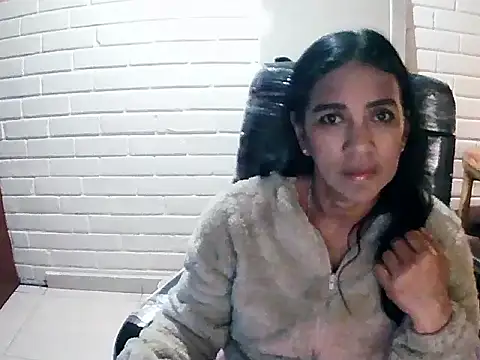 MiiaVelasquez online show from October 15, 3:38 am