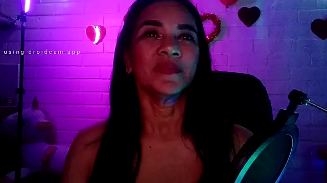 MiiaVelasquez online show from February 12, 4:23 am