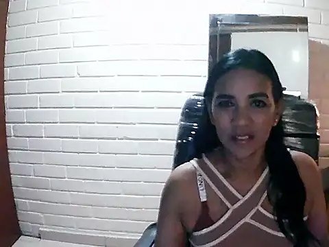 MiiaVelasquez online show from October 18, 5:42 am