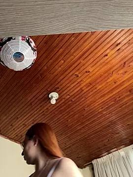 CoraVibes online show from March 3, 12:45 pm