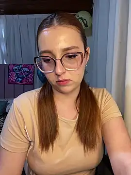 CoraVibes online show from February 20, 9:50 pm