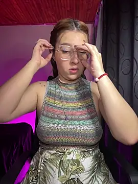 CoraVibes online show from November 29, 11:54 am