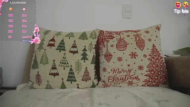 Roxybeautyy online show from March 8, 9:34 am