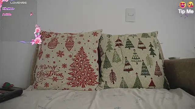 Roxybeautyy online show from February 6, 11:06 am