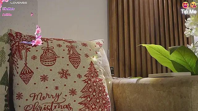 Snapshot of Roxybeautyy chatting on November 13, 9:24 am Roxybeautyy online show from November 13, 9:24 am