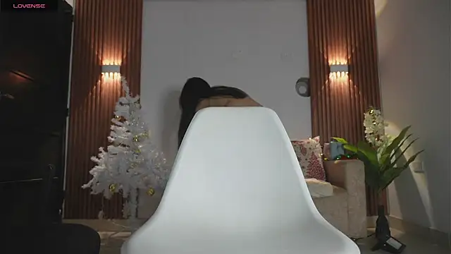 Snapshot of Roxybeautyy chatting on December 1, 10:10 pm Roxybeautyy online show from December 1, 10:10 pm