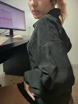 MelissaAlCapone online show from February 3, 8:25 pm