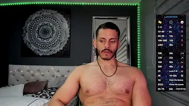 Snapshot of TianZilac chatting on October 24, 11:37 pm TianZilac online show from October 24, 11:37 pm