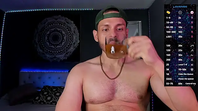 Snapshot of TianZilac chatting on November 27, 9:48 pm TianZilac online show from November 27, 9:48 pm