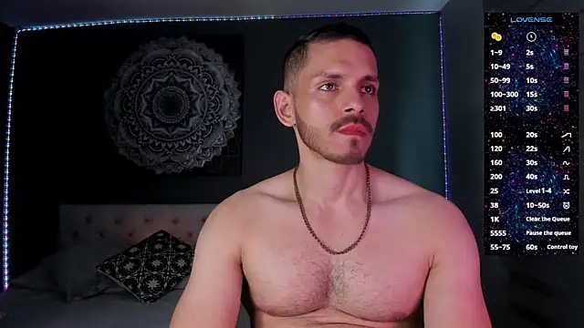 Snapshot of TianZilac chatting on December 15, 7:20 pm TianZilac online show from December 15, 7:20 pm