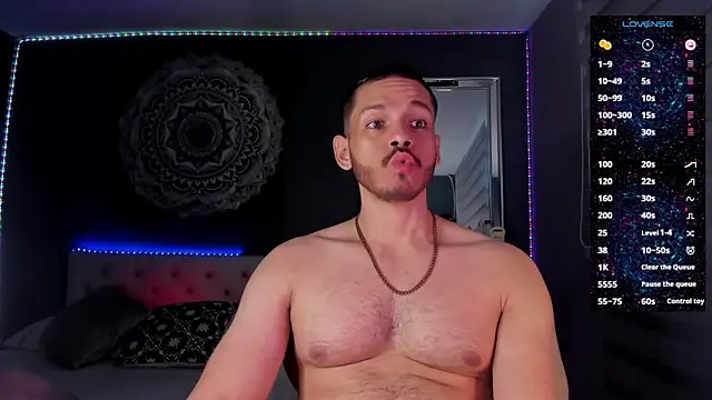 Snapshot of TianZilac chatting on December 4, 1:43 pm TianZilac online show from December 4, 1:43 pm