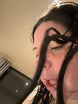 LaGueraDelMar online show from October 27, 8:59 am