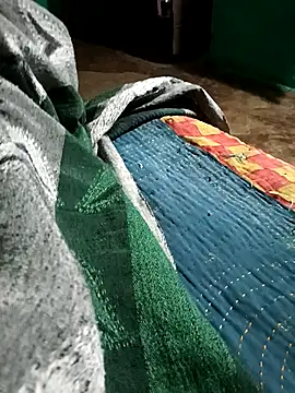 Snapshot of Radha8080 chatting on November 6, 4:22 pm Radha8080 online show from November 6, 4:22 pm