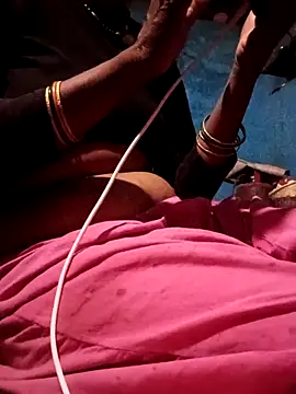 Snapshot of Radha8080 chatting on September 17, 7:38 pm Radha8080 online show from September 17, 7:38 pm