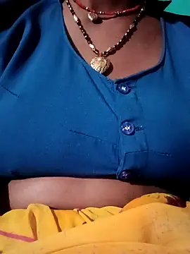 Snapshot of Radha8080 chatting on November 12, 3:27 pm Radha8080 online show from November 12, 3:27 pm