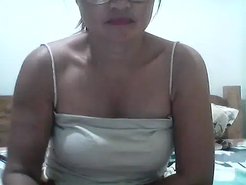 nathalie0045 online show from May 30, 9:15 am