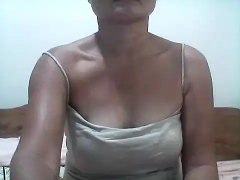 nathalie0045 online show from April 10, 1:12 am