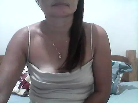 nathalie0045 online show from March 7, 10:59 pm