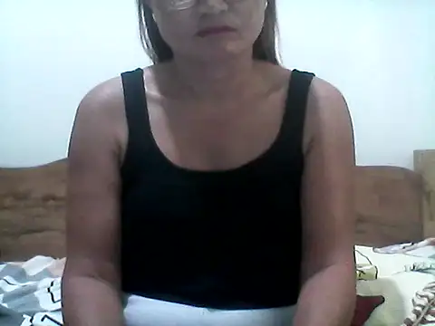nathalie0045 online show from May 24, 10:53 pm