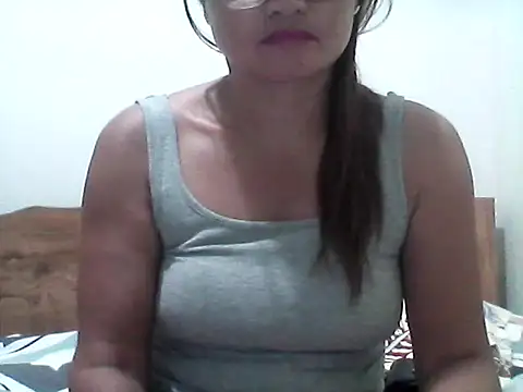 nathalie0045 online show from May 27, 8:54 am
