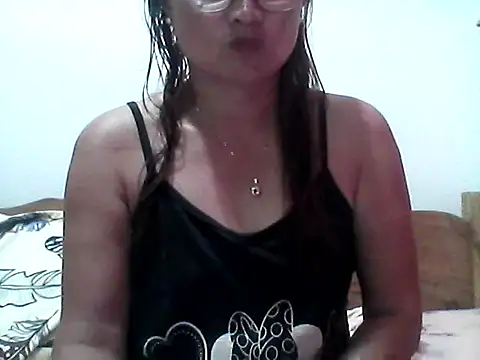 nathalie0045 online show from October 3, 9:22 am
