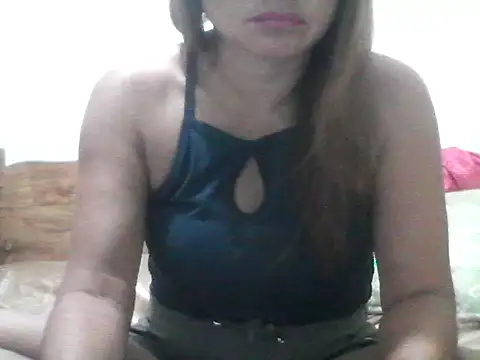 Snapshot of nathalie0045 chatting on June 18, 9:42 pm nathalie0045 online show from June 18, 9:42 pm