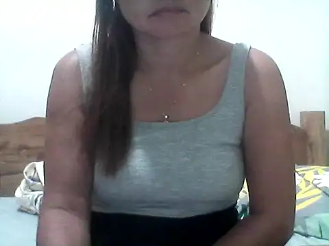 nathalie0045 online show from March 6, 8:15 pm