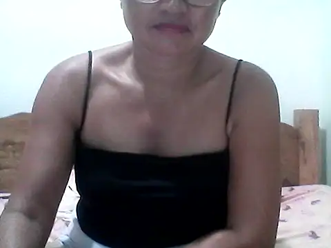 nathalie0045 online show from May 9, 11:24 am