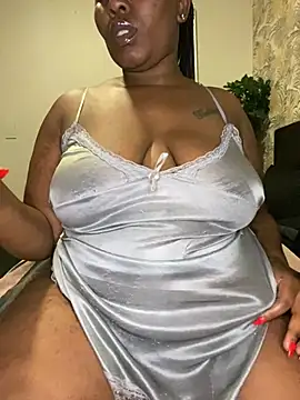 fatpussydallx online show from May 21, 6:49 pm