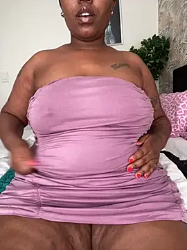 Snapshot of fatpussydallx chatting on June 27, 7:03 am fatpussydallx online show from June 27, 7:03 am