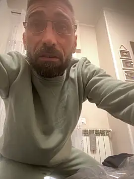 GmGit online show from December 4, 1:43 pm