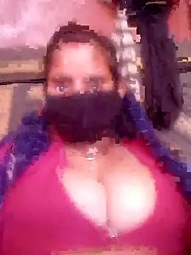 Snapshot of Jyoti_chauhan chatting on October 12, 10:05 am Jyoti chauhan online show from October 12, 10:05 am