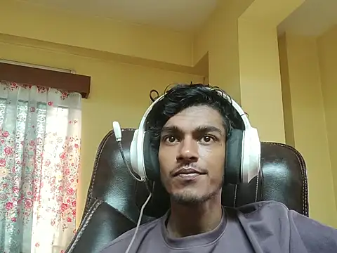 Snapshot of thecatfish chatting on October 2, 4:38 am thecatfish online show from October 2, 4:38 am