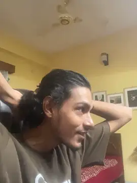 Snapshot of thecatfish chatting on October 9, 6:14 am thecatfish online show from October 9, 6:14 am