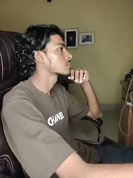 Snapshot of thecatfish chatting on October 26, 4:29 pm thecatfish online show from October 26, 4:29 pm